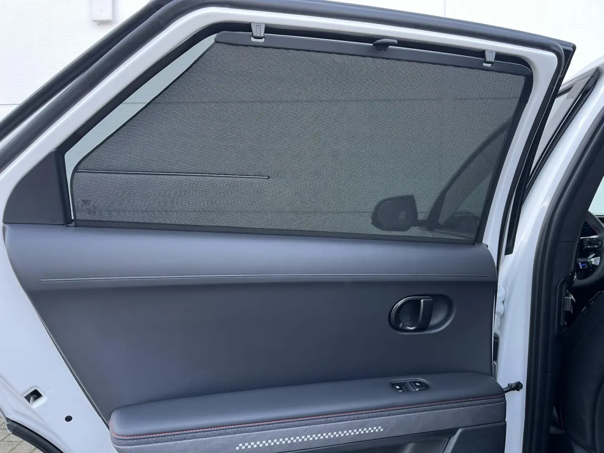 N Line Business 84 kWh / €2.000,- voordeel / Voorraad auto / Snel leverbaar / Navigatie / Apple Carplay/Android Auto / Stoel verwarming voor en achter / Adaptive Cruise Control /