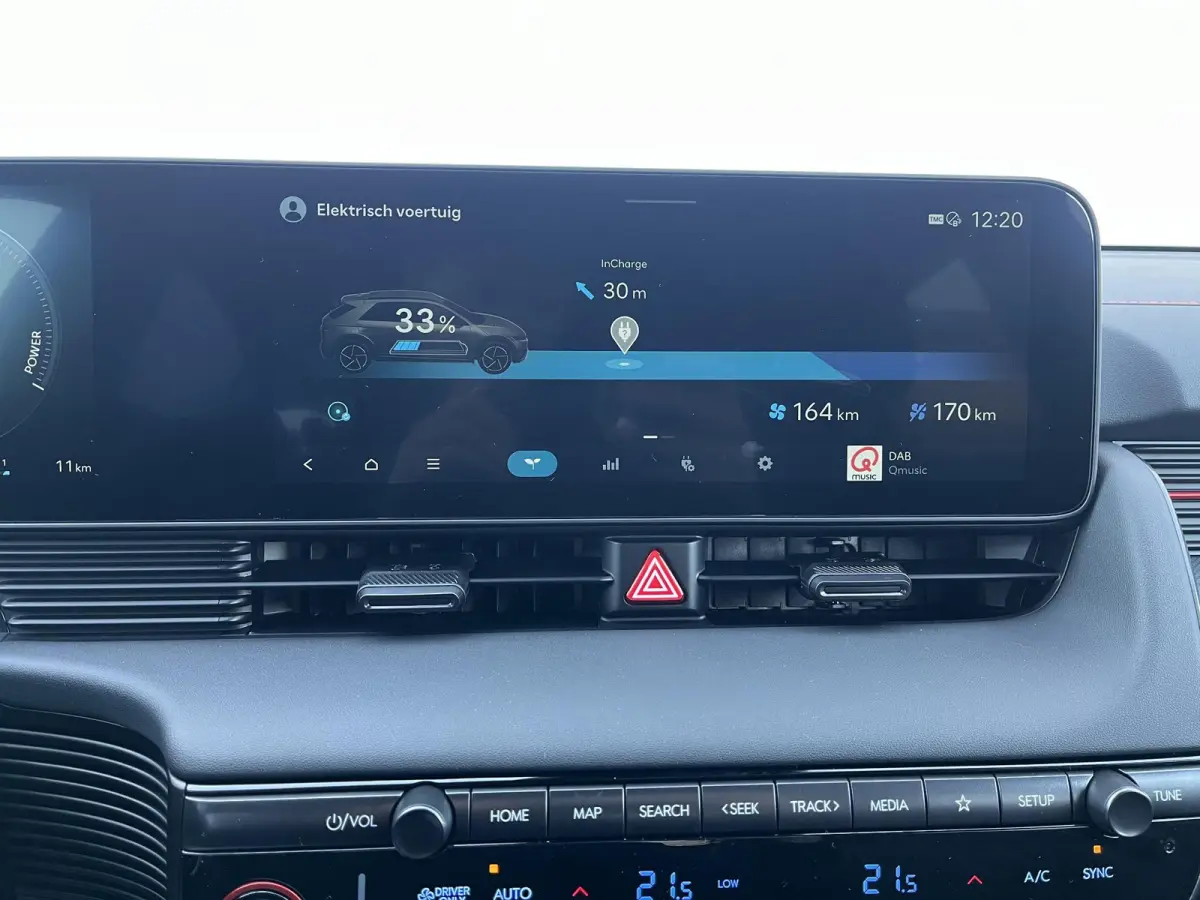 N Line Business 84 kWh / €2.000,- voordeel / Voorraad auto / Snel leverbaar / Navigatie / Apple Carplay/Android Auto / Stoel verwarming voor en achter / Adaptive Cruise Control /