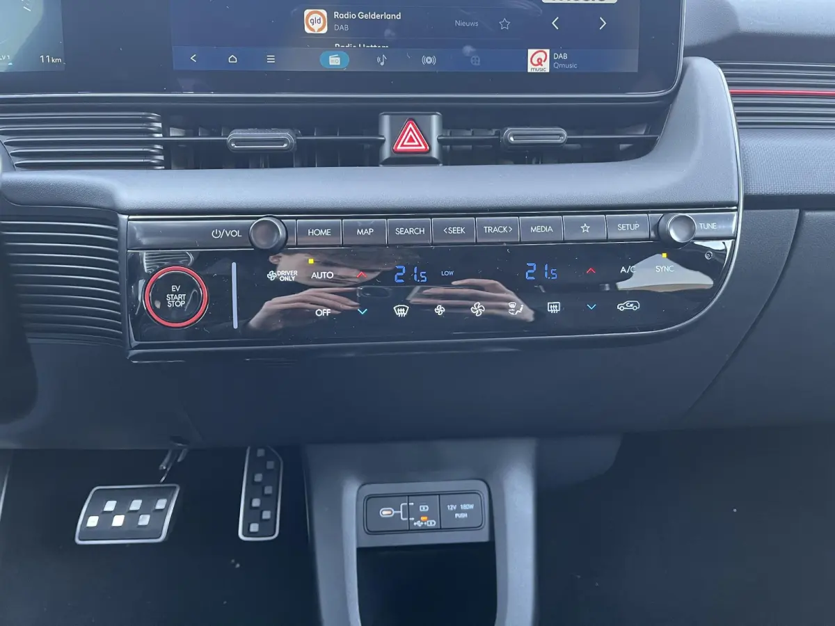 N Line Business 84 kWh / €2.000,- voordeel / Voorraad auto / Snel leverbaar / Navigatie / Apple Carplay/Android Auto / Stoel verwarming voor en achter / Adaptive Cruise Control /