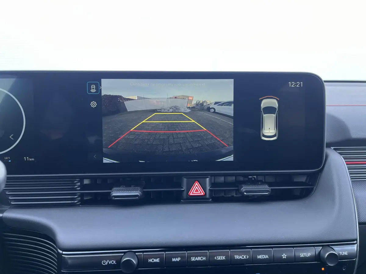 N Line Business 84 kWh / €2.000,- voordeel / Voorraad auto / Snel leverbaar / Navigatie / Apple Carplay/Android Auto / Stoel verwarming voor en achter / Adaptive Cruise Control /