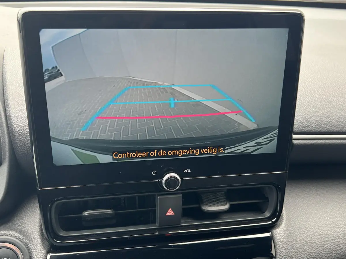 1.5 Hybrid 115 Dynamic / Comfort Pack / Dealer onderhouden / Stuur- en stoelverwarming / Camera / Navigatie (via) Apple Carplay Android / 17"LM wielen /