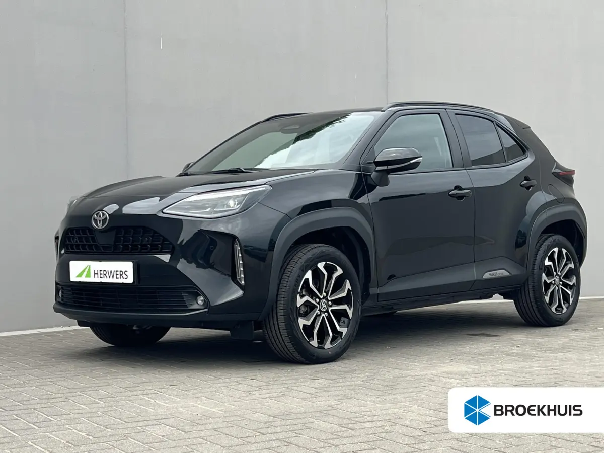 1.5 Hybrid 115 Dynamic / Comfort Pack / Dealer onderhouden / Stuur- en stoelverwarming / Camera / Navigatie (via) Apple Carplay Android / 17"LM wielen /