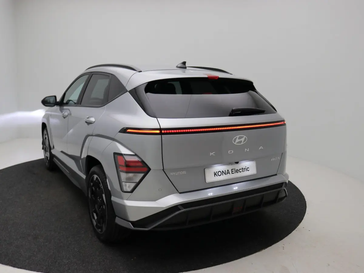 N Line Business 64.8 kWh / Adaptieve Cruise Control / Apple Carplay & Android Auto / Navigatie / Achteruitrijcamera / DAB / Climate Control /
