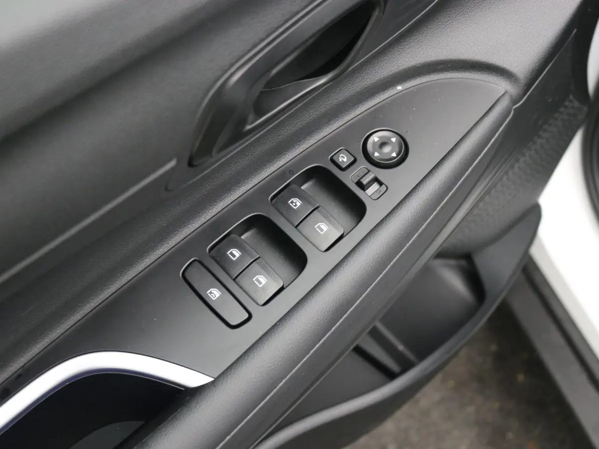 1.0 T-GDI Comfort / Apple CarPaly & Android Auto / Navigatie / Achteruitrijcamera / Airco / Cruise Control / LED Dagrijverlichting / LMV / Fabrieksgarantie tot 02-01-2031 / NL auto /