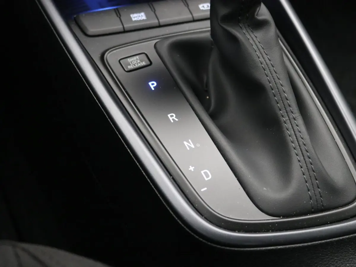 1.0 T-GDI Comfort / Apple CarPaly & Android Auto / Navigatie / Achteruitrijcamera / Airco / Cruise Control / LED Dagrijverlichting / LMV / Fabrieksgarantie tot 02-01-2031 / NL auto /