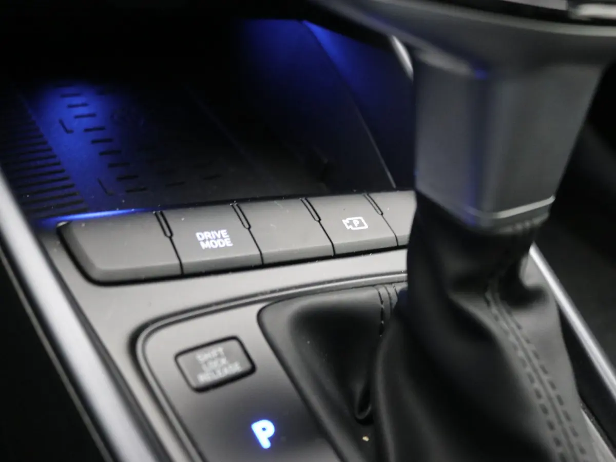 1.0 T-GDI Comfort / Apple CarPaly & Android Auto / Navigatie / Achteruitrijcamera / Airco / Cruise Control / LED Dagrijverlichting / LMV / Fabrieksgarantie tot 02-01-2031 / NL auto /