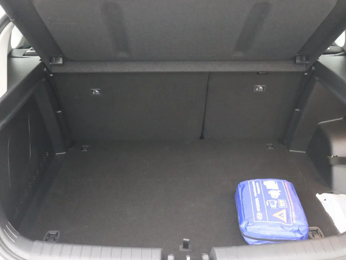 1.0 T-GDI Comfort / Apple CarPaly & Android Auto / Navigatie / Achteruitrijcamera / Airco / Cruise Control / LED Dagrijverlichting / LMV / Fabrieksgarantie tot 02-01-2031 / NL auto /