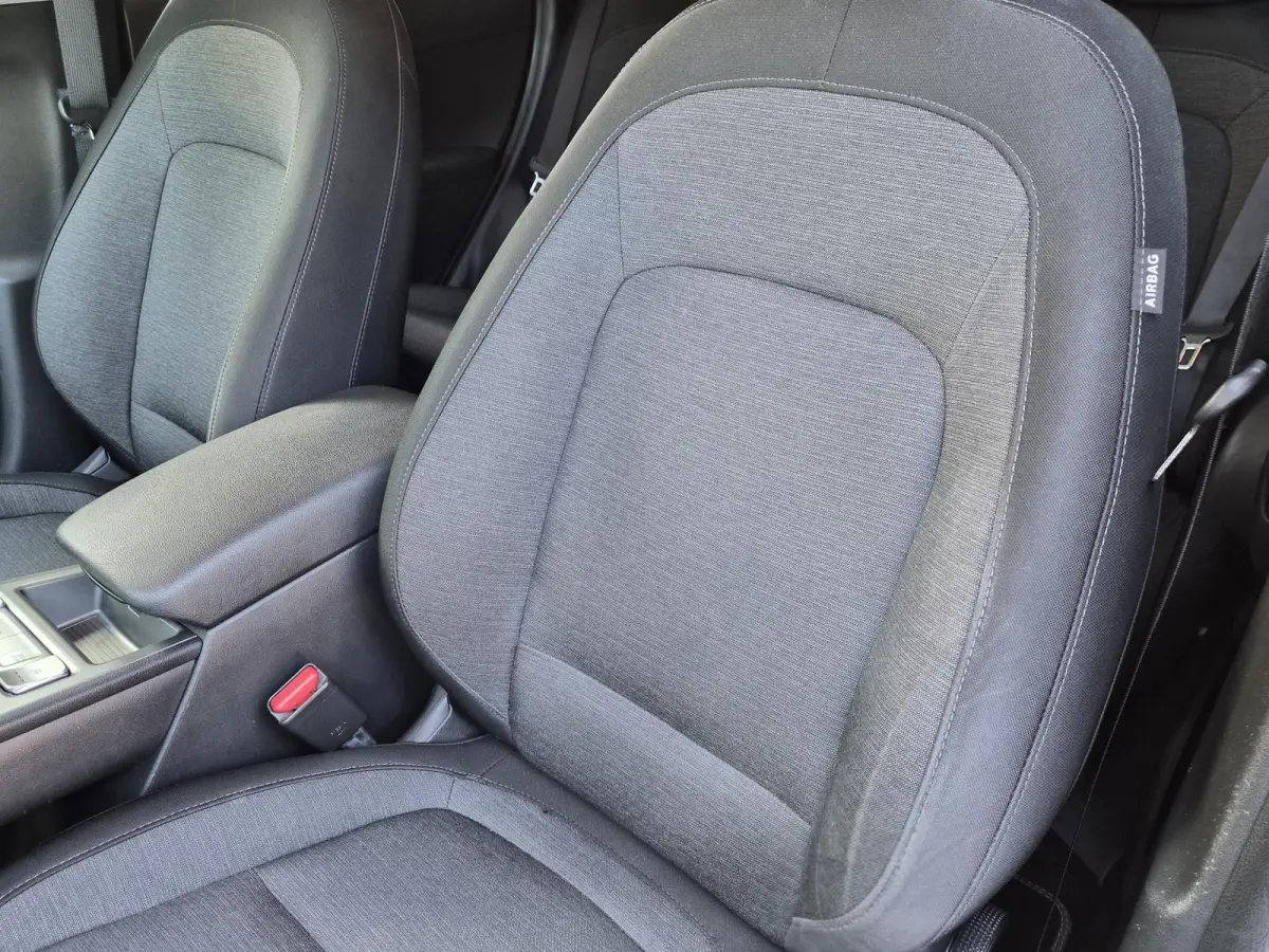 Fashion Design 64 kWh / SOH 100% / CCS snelladen / Stoelverwarming / Krell Audio Systeem / Apple Carplay Android Auto / Draadloze telefoon lader / Achteruitrijcamera / Keyless Entry/Start / 
