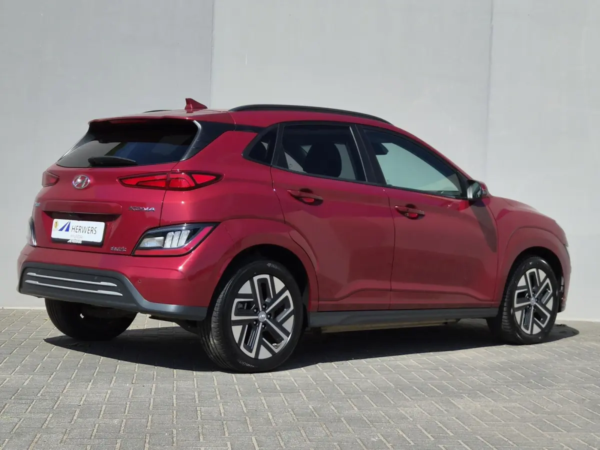 EV Fashion Design 64 kWh / SOH 100% / CCS snelladen / Stoelverwarming / Krell Audio Systeem / Apple Carplay Android Auto / Draadloze telefoon lader / Achteruitrijcamera / Keyless Entry/Start