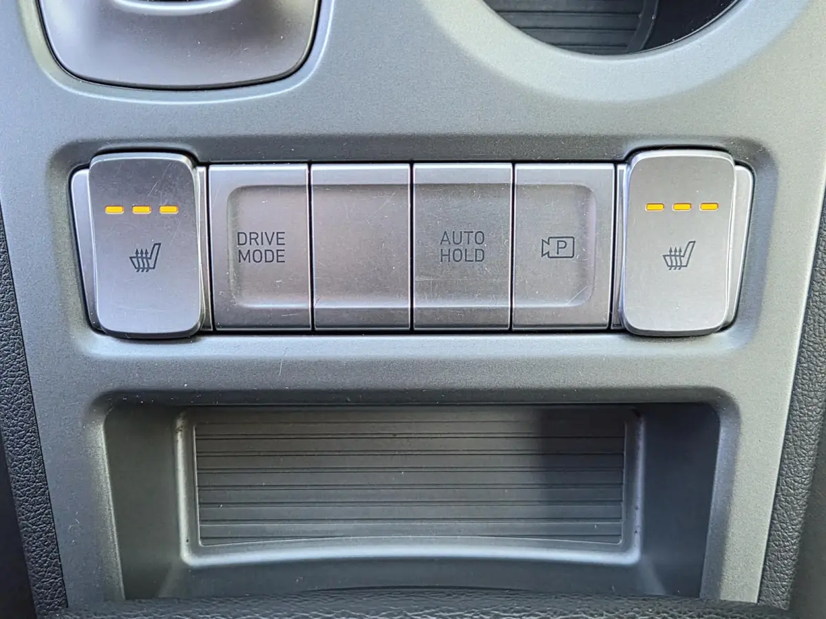 EV Fashion Design 64 kWh / SOH 100% / CCS snelladen / Stoelverwarming / Krell Audio Systeem / Apple Carplay Android Auto / Draadloze telefoon lader / Achteruitrijcamera / Keyless Entry/Start