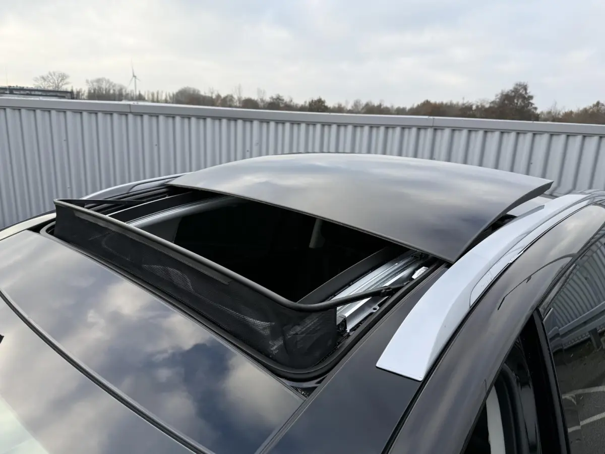 Lounge AWD 7p. 110.3 kWh / Demo voordeel  Direct beschikbaar / Stoelmassage / Stoel- & Stuurverwarming / Stoelverkoeling Voor + Achter / glazen Schuif- & Kanteldak / 360 Camera /