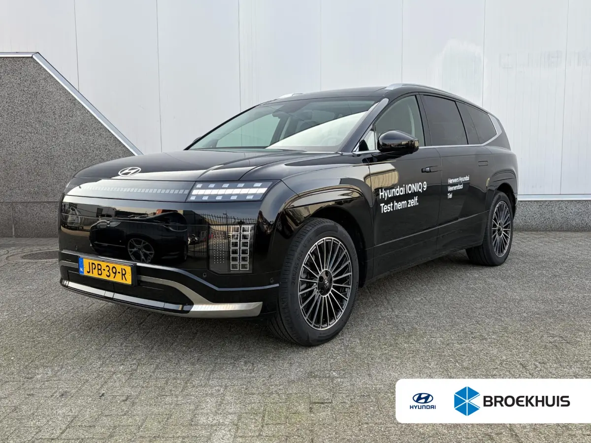 Lounge AWD 7p. 110.3 kWh / Demo voordeel  Direct beschikbaar / Stoelmassage / Stoel- & Stuurverwarming / Stoelverkoeling Voor + Achter / glazen Schuif- & Kanteldak / 360 Camera /