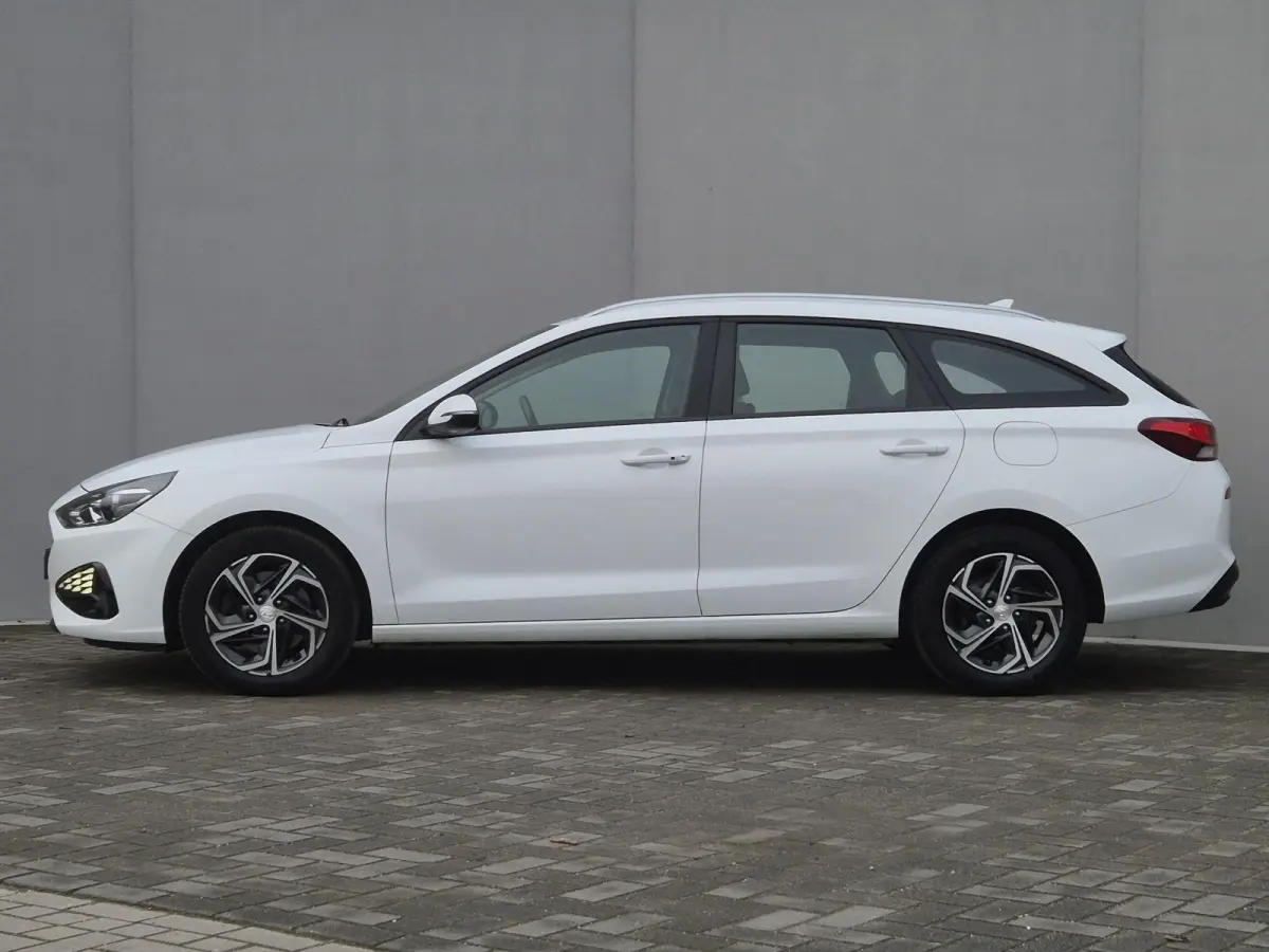 1.0 T-GDi MHEV Comfort Smart / Navigatie via Apple Carplay of Android Auto / Stuur en Stoel verwarming / Achteruitrijcamera / Cruise control / Keyless Entry/Start / Climate control /