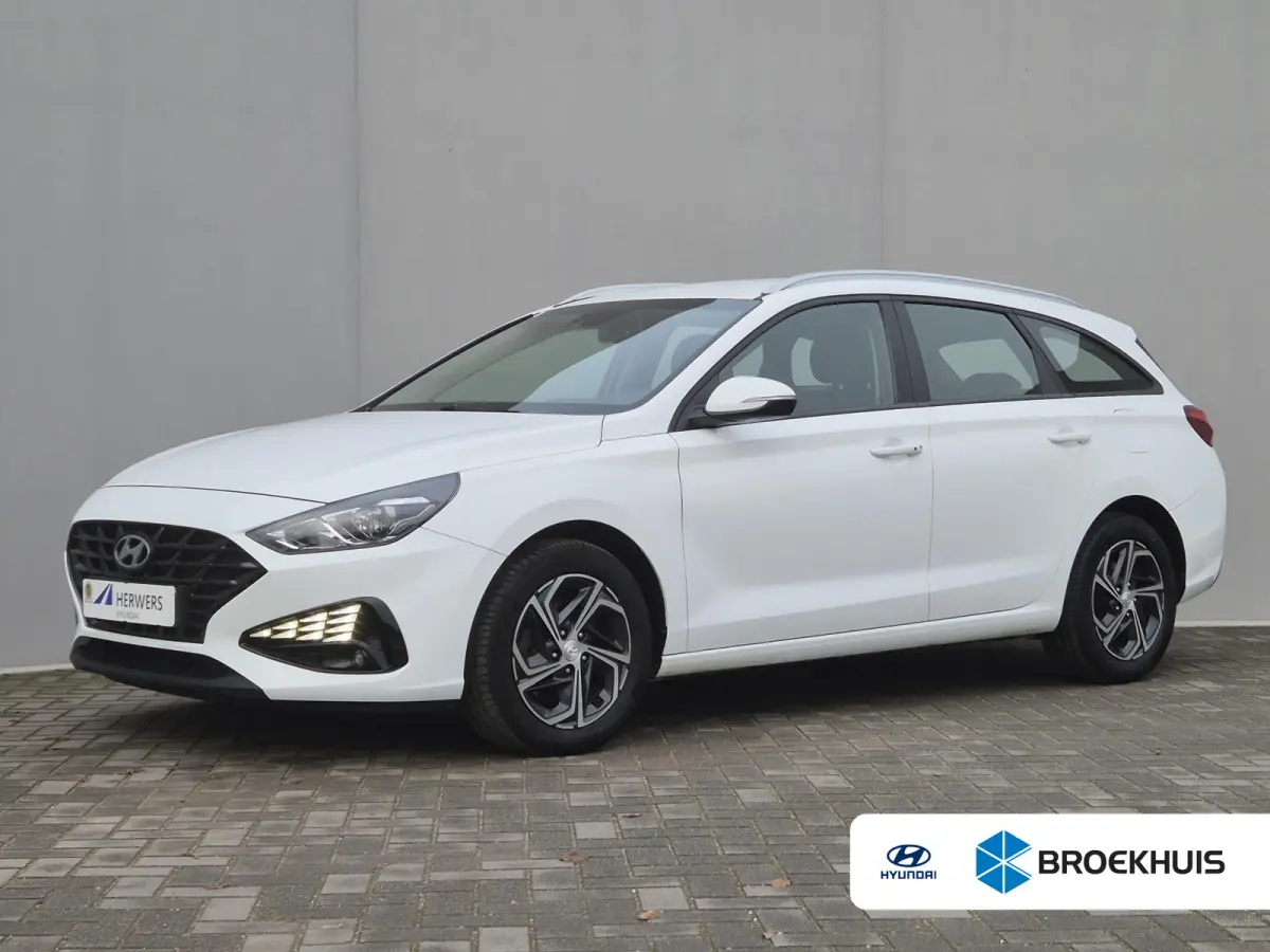 1.0 T-GDi MHEV Comfort Smart / Navigatie via Apple Carplay of Android Auto / Stuur en Stoel verwarming / Achteruitrijcamera / Cruise control / Keyless Entry/Start / Climate control /