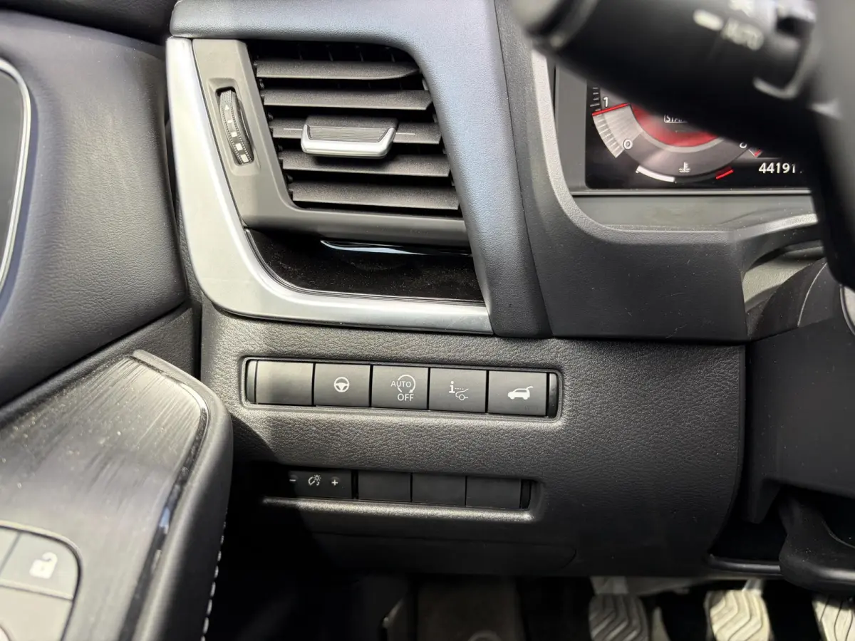 1.3 MHEV Tekna / Trekhaak / Panoramadak / HUD / Elektr Bestuurders Stoel / Elektr. Achterklep /