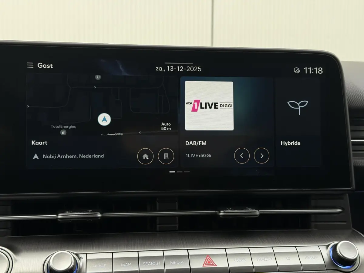 1.6 GDI HEV Premium / Direct Leverbaar / Modeljaar 2026 / Navigatie / 18" LMV / Adaptieve Cruise Control / Parkeersensoren voor en achter / Stoelverkoeling / Stuurverwarming /