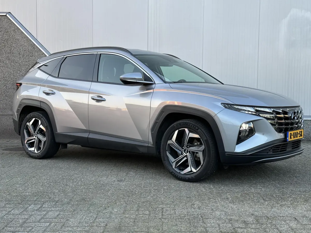 1.6 T-GDI HEV Comfort / Navigatie / Camera / Parkeersensoren v + a / Climate Control / 19 inch LMV / Telefoon / Dealer onderhouden auto.