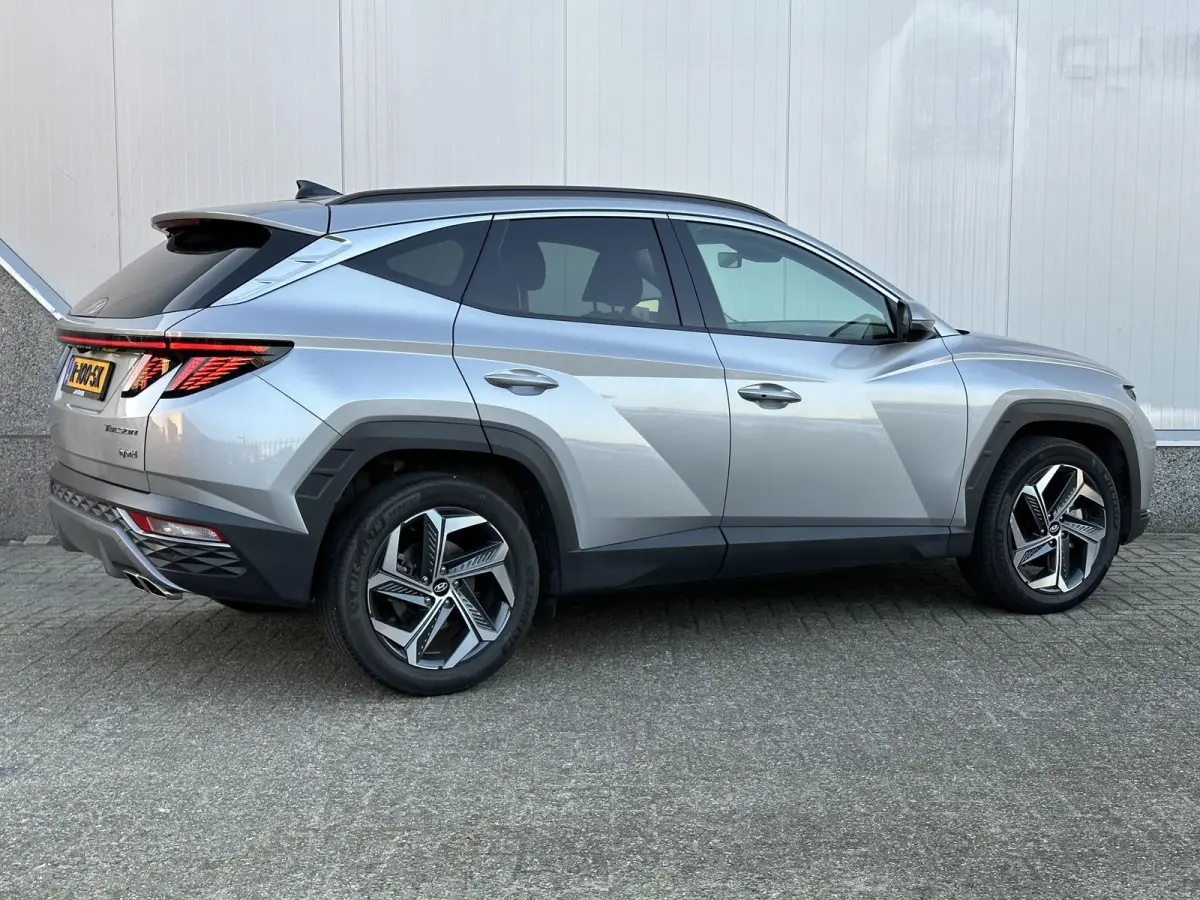 1.6 T-GDI HEV Comfort / Navigatie / Camera / Parkeersensoren v + a / Climate Control / 19 inch LMV / Telefoon / Dealer onderhouden auto.