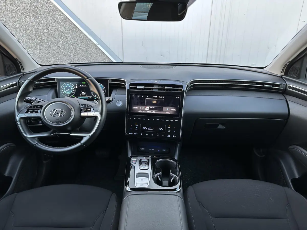1.6 T-GDI HEV Comfort / Navigatie / Camera / Parkeersensoren v + a / Climate Control / 19 inch LMV / Telefoon / Dealer onderhouden auto.