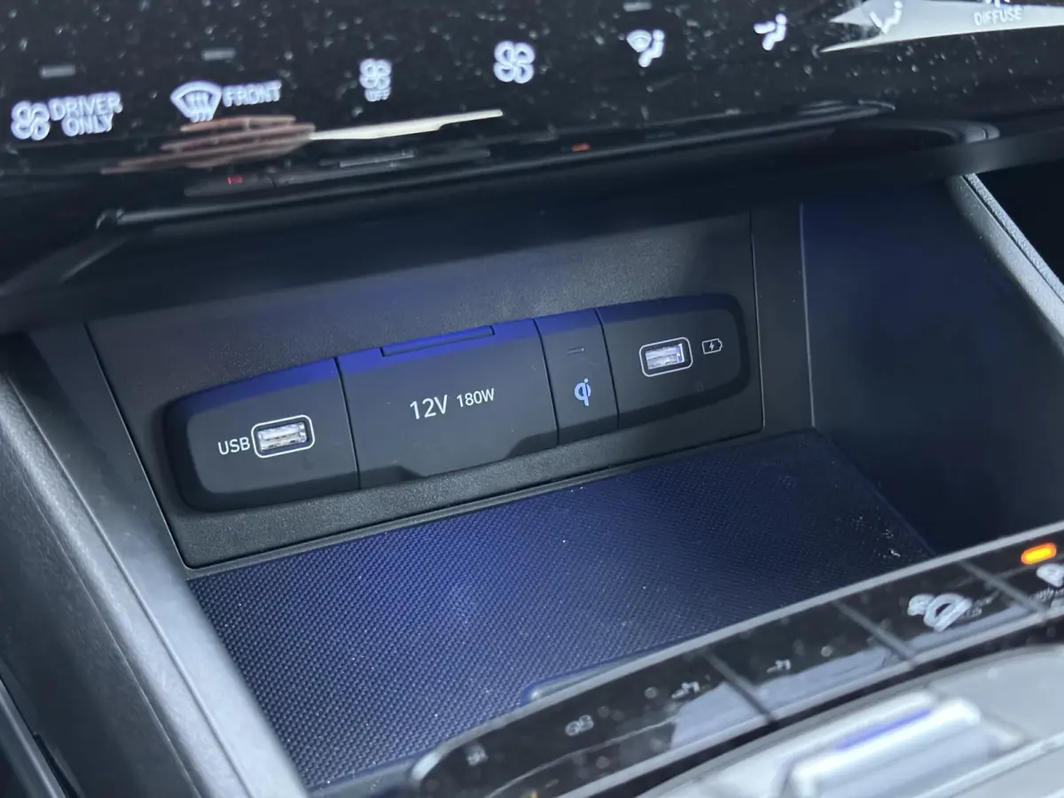 1.6 T-GDI HEV Comfort / Navigatie / Camera / Parkeersensoren v + a / Climate Control / 19 inch LMV / Telefoon / Dealer onderhouden auto.