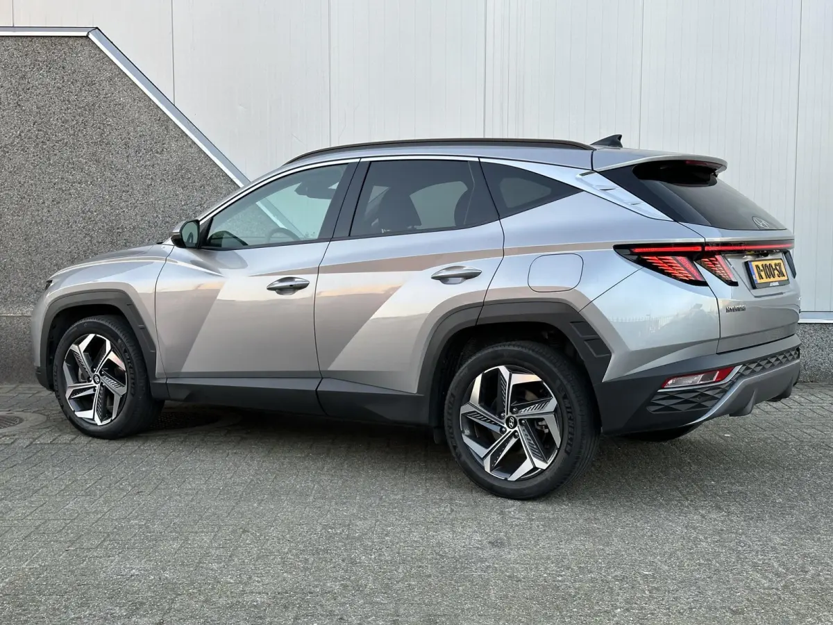 1.6 T-GDI HEV Comfort / Navigatie / Camera / Parkeersensoren v + a / Climate Control / 19 inch LMV / Telefoon / Dealer onderhouden auto.