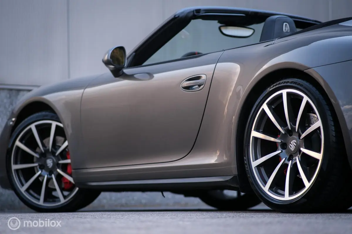 3.8 Carrera 4S
