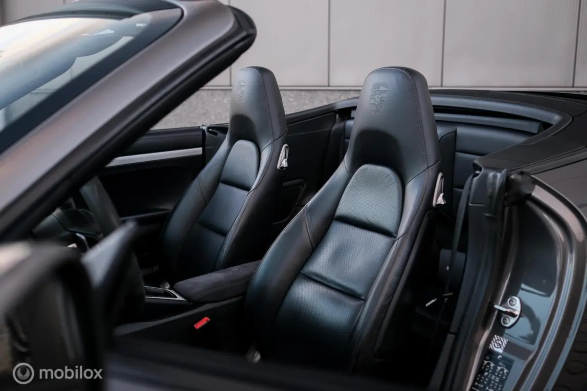 3.8 Carrera 4S