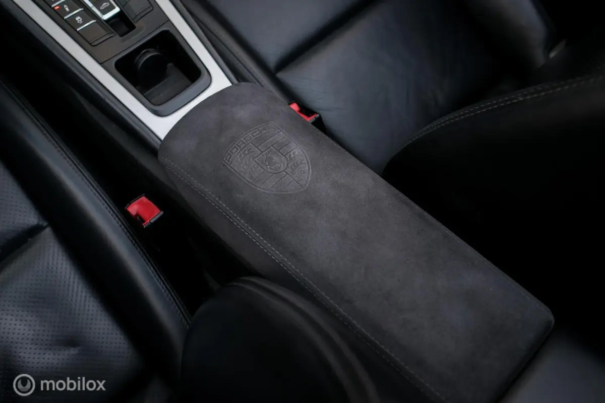 3.8 Carrera 4S
