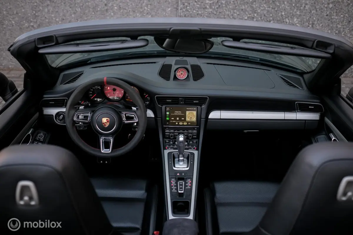 3.8 Carrera 4S
