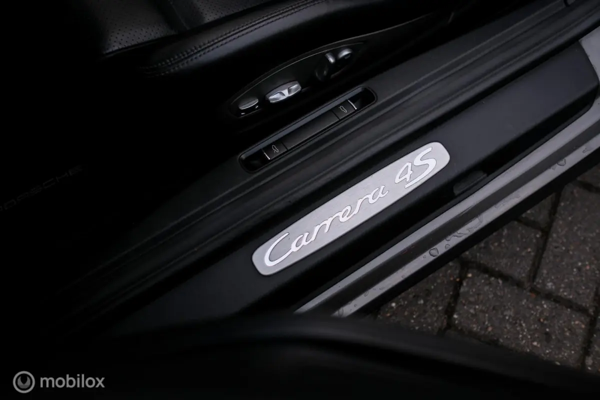 3.8 Carrera 4S