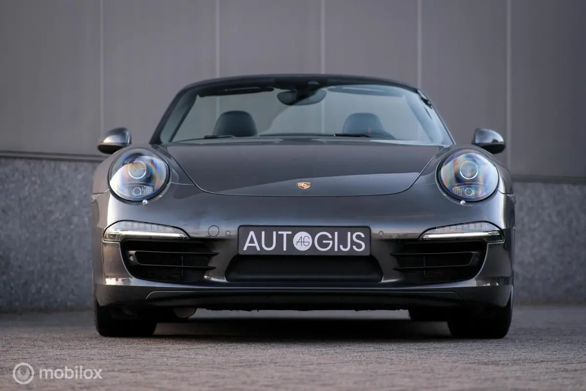 3.8 Carrera 4S
