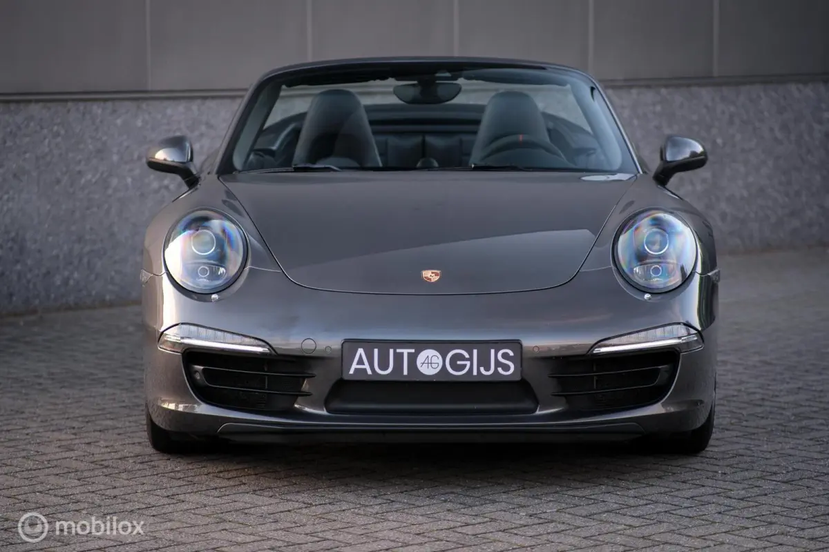 3.8 Carrera 4S