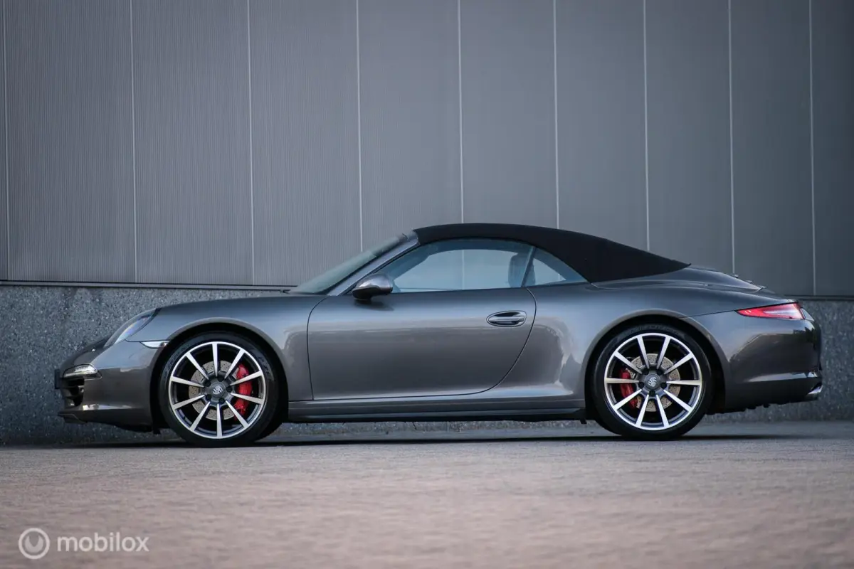 3.8 Carrera 4S
