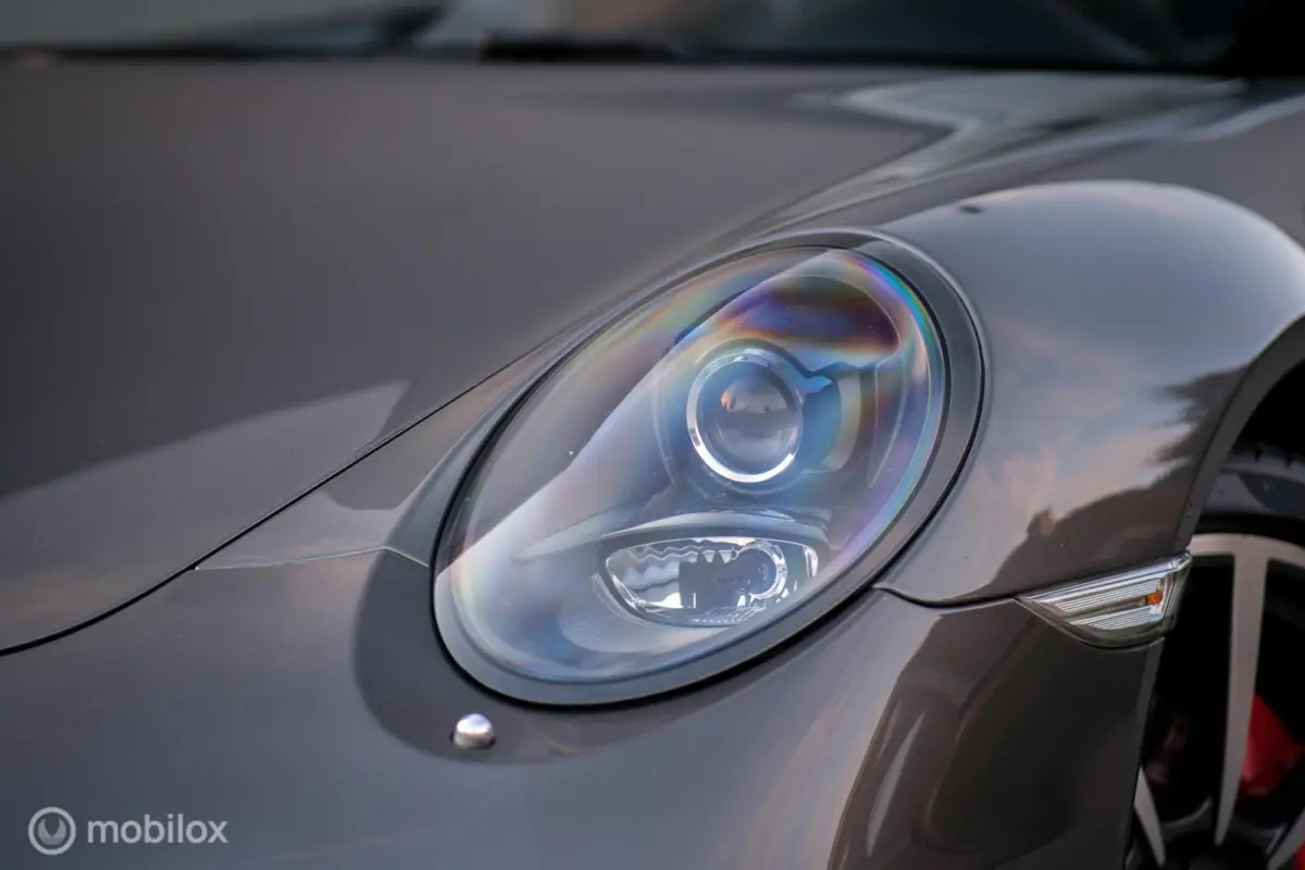 3.8 Carrera 4S