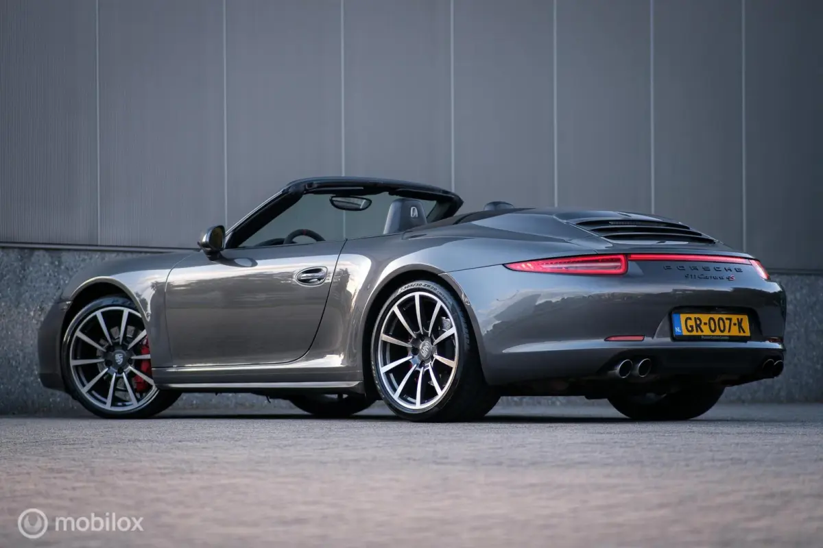 3.8 Carrera 4S