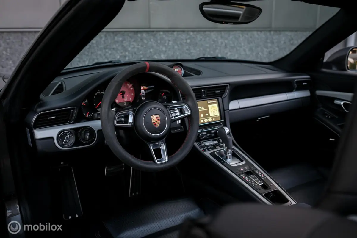 3.8 Carrera 4S