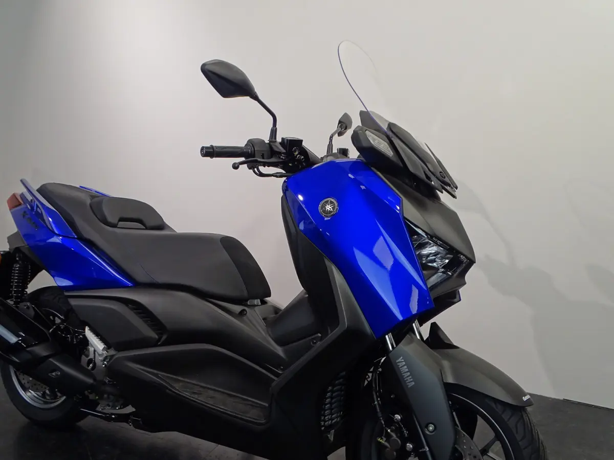 X-MAX