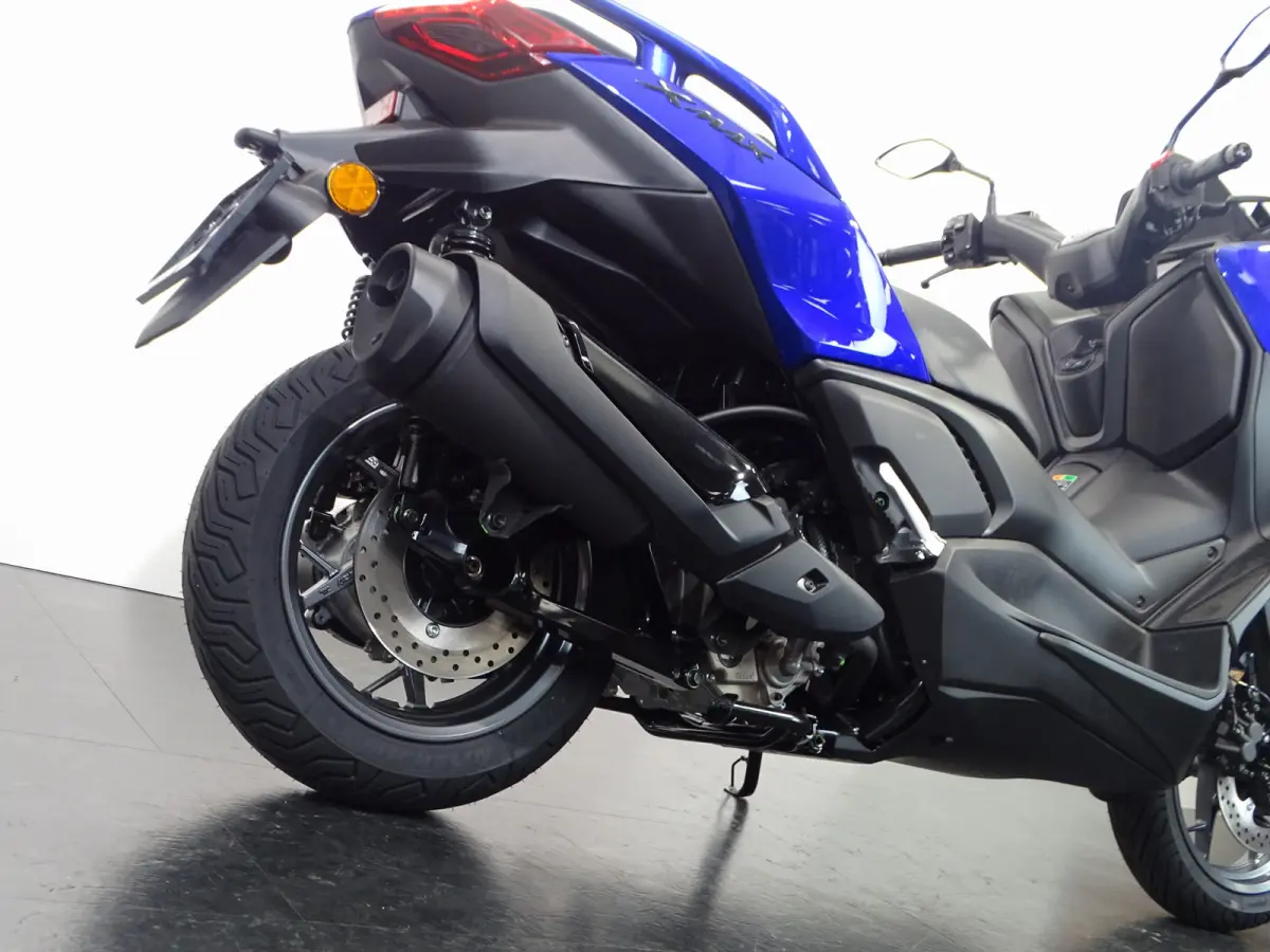 X-MAX