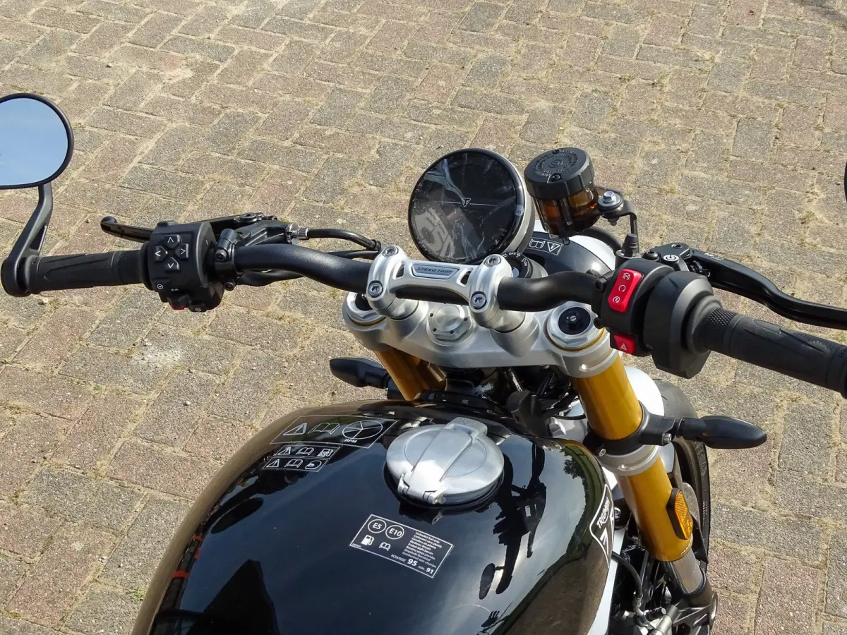 SPEED TWIN RS