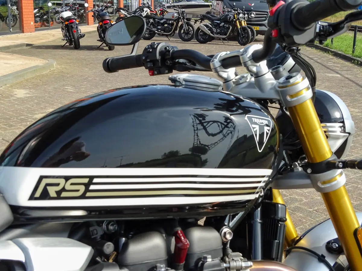 SPEED TWIN RS