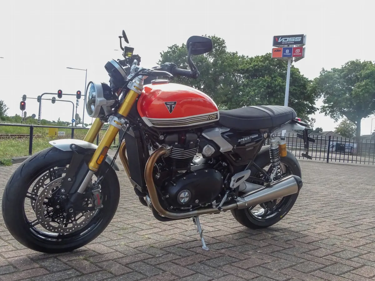 SPEED TWIN RS