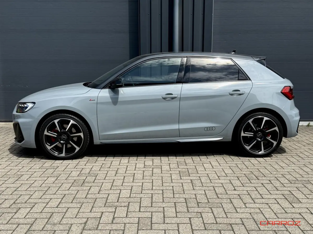 40 TFSI 207 Pk 3x S Line ACC CarPlay Ambiance Navi