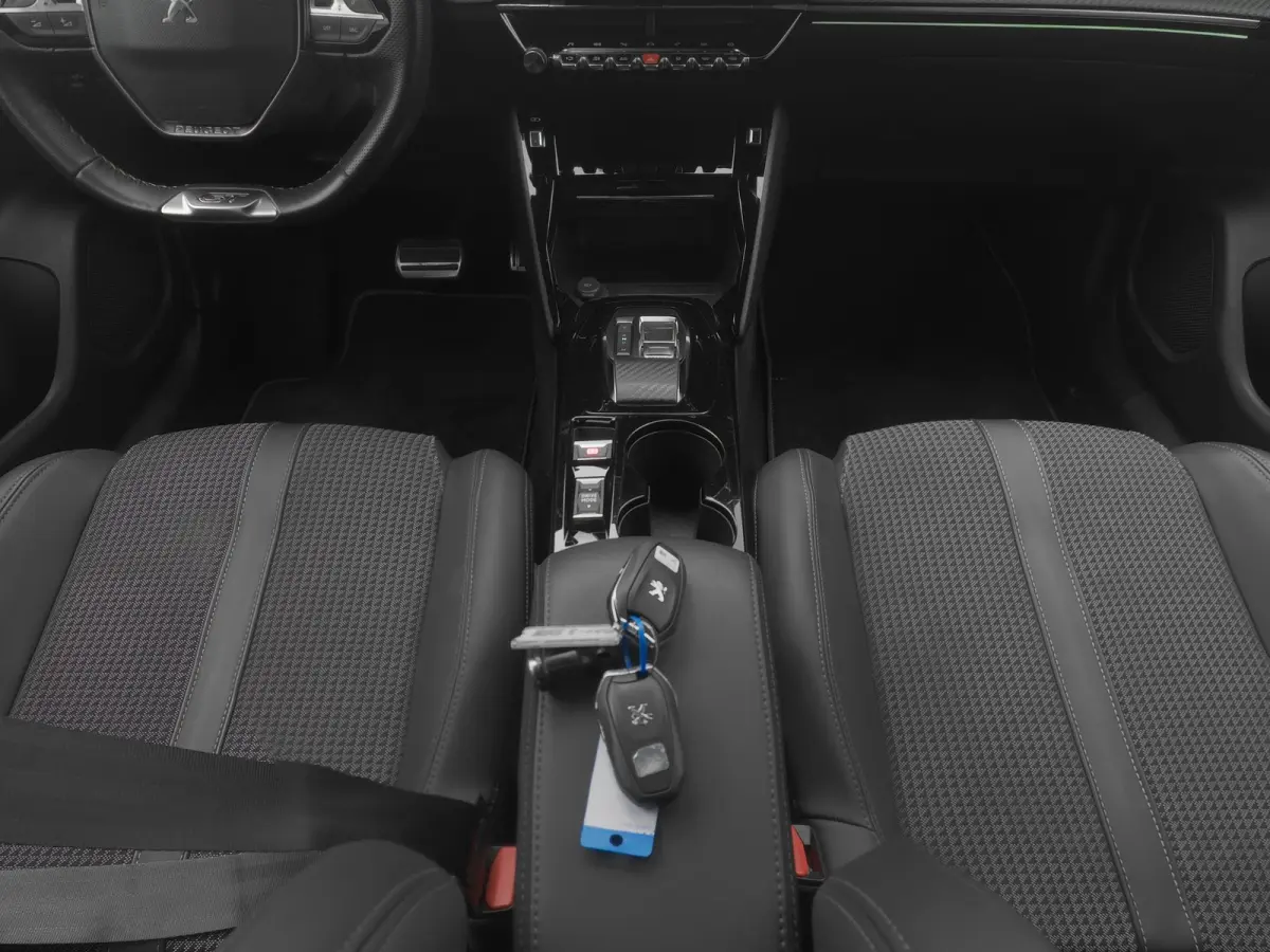 1.2 PureTech 130 PK Automaat GT-Line | NAVI | CARPLAY