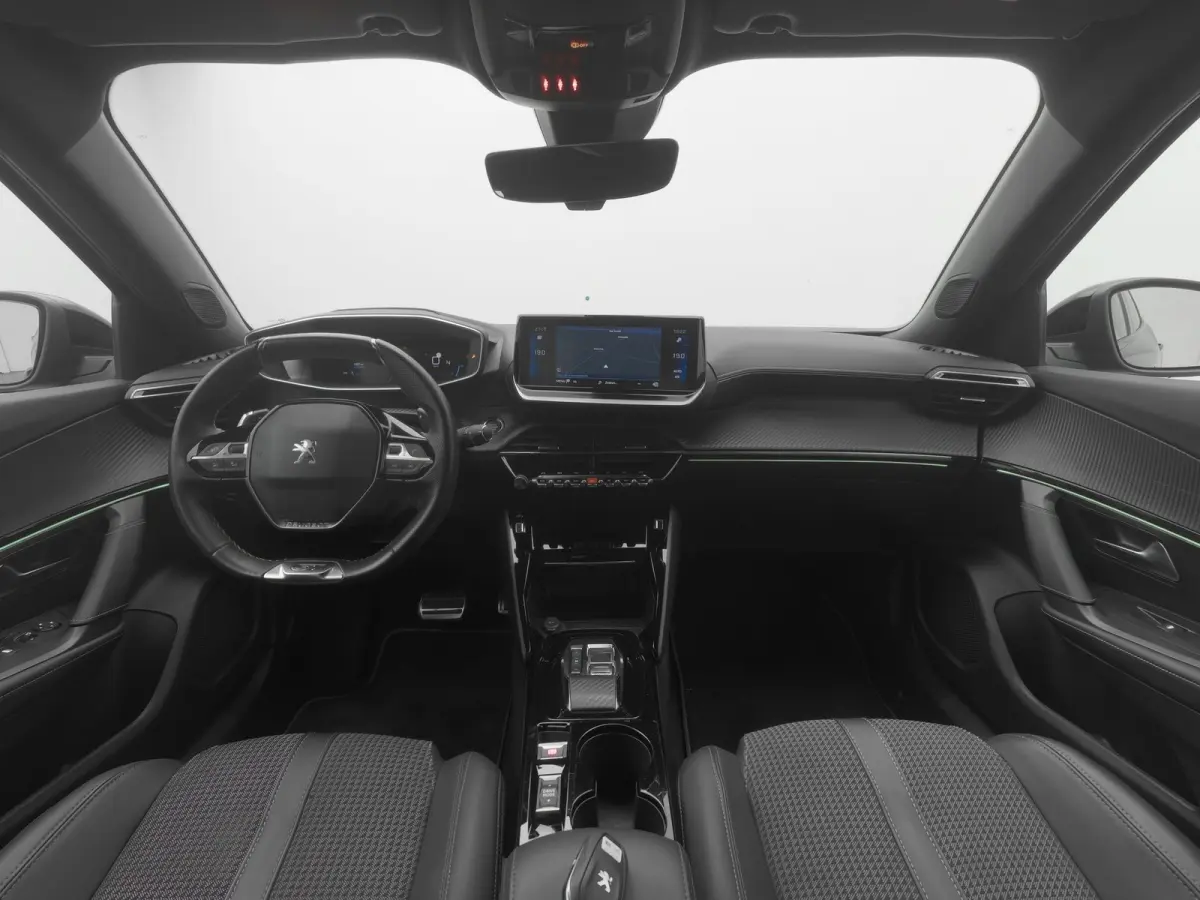 1.2 PureTech 130 PK Automaat GT-Line | NAVI | CARPLAY