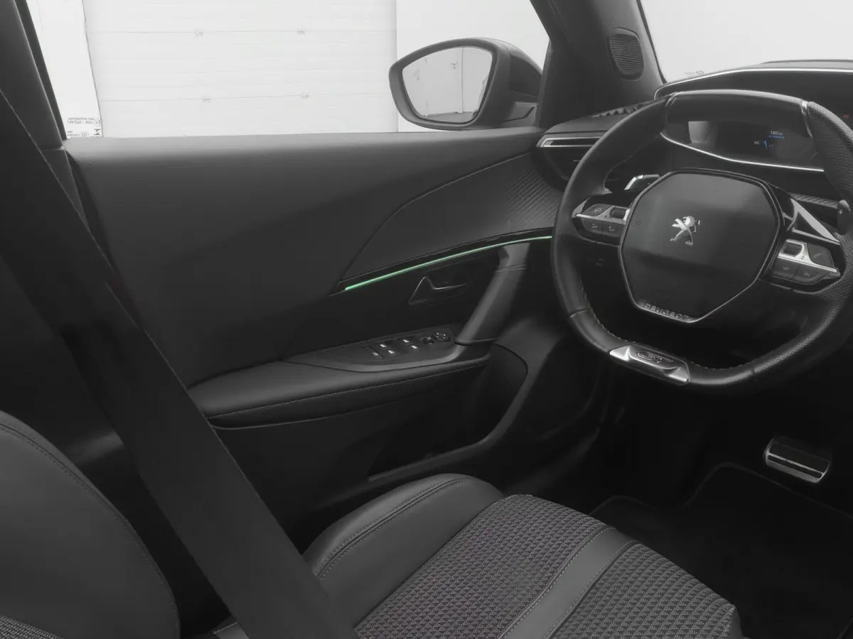 1.2 PureTech 130 PK Automaat GT-Line | NAVI | CARPLAY