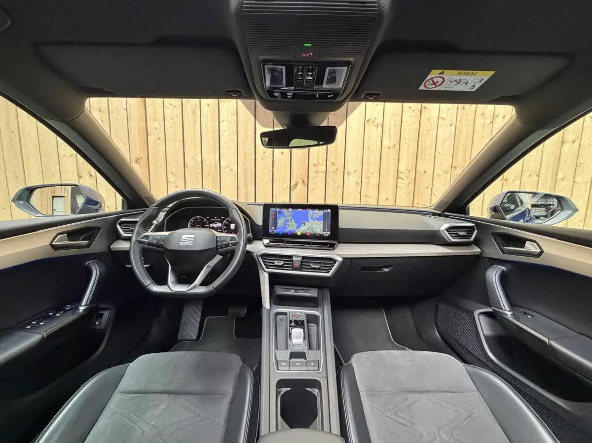 1.4 TSI eHybrid PHEV Xcellence SoH 100% Apple CarPlay/Android Auto | Achteruitrijcamera | Adaptieve cruise control | LED verlichting | Stoel- en stuurverwarming | Panoramadak | Trekhaak