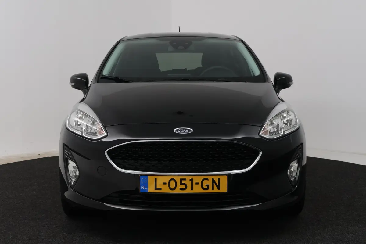1.0 EcoBoost Titanium (NAVIGATIE, CRUISE CONTROL, PARKEERSENSOREN)