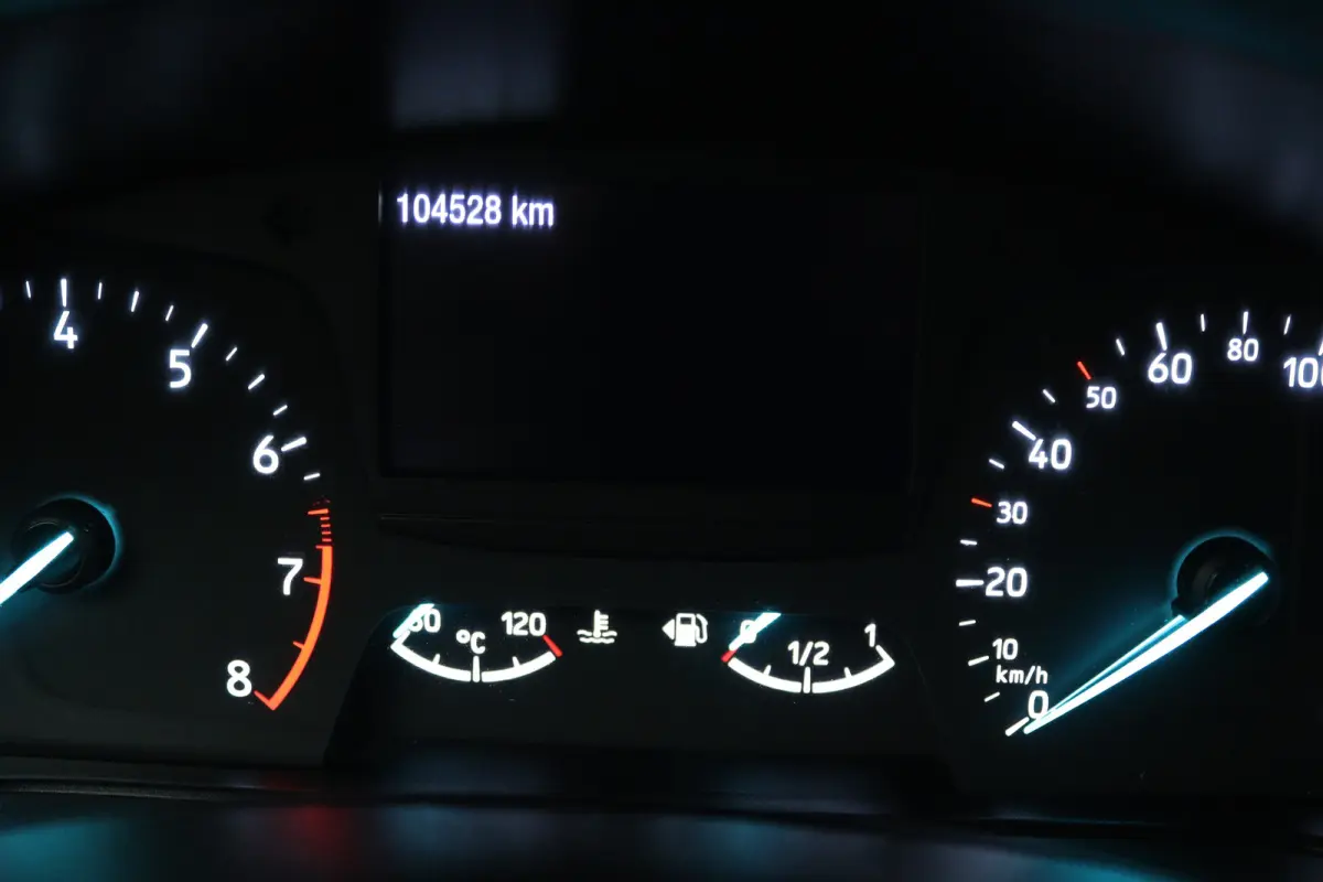 1.0 EcoBoost Titanium (NAVIGATIE, CRUISE CONTROL, PARKEERSENSOREN)