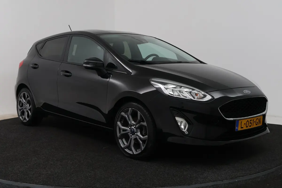 1.0 EcoBoost Titanium (NAVIGATIE, CRUISE CONTROL, PARKEERSENSOREN)