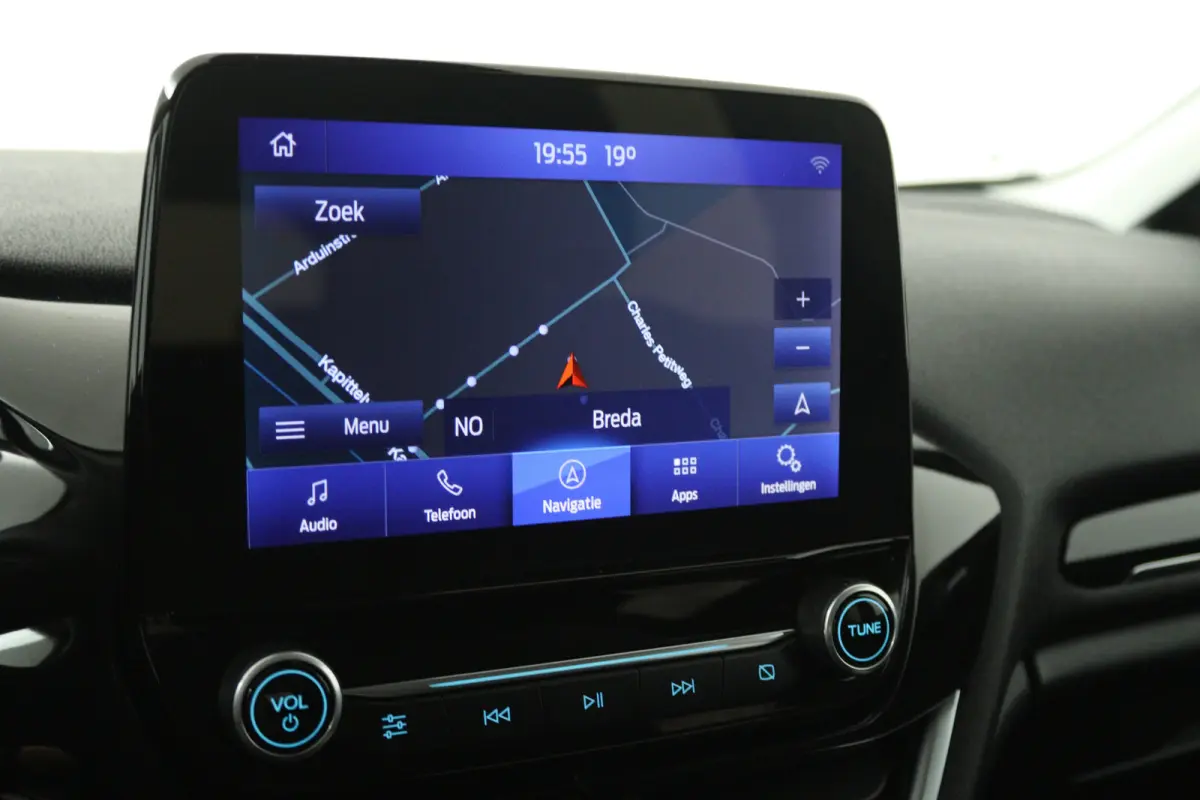 1.0 EcoBoost Titanium (NAVIGATIE, CRUISE CONTROL, PARKEERSENSOREN)